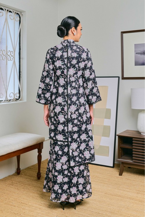 Seroja In Langking (Black)