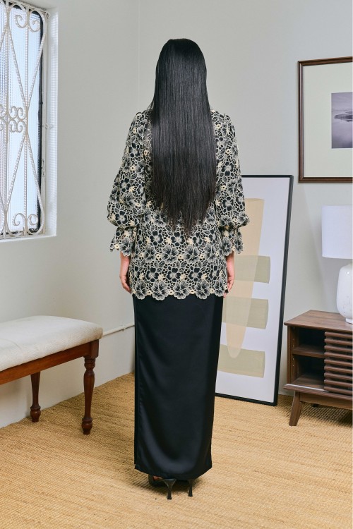 Dahlia In Langking (Black)