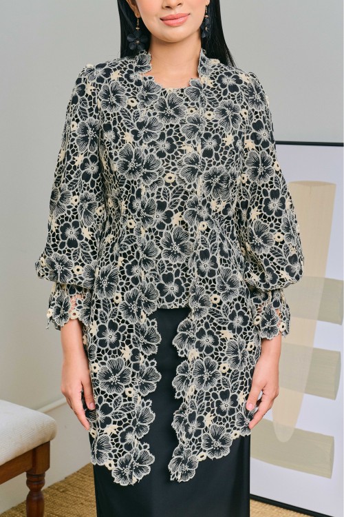 Dahlia In Langking (Black)