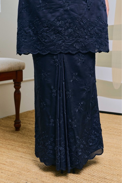 Indah In Nilakandi (Navy Blue)