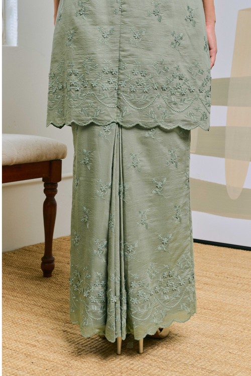 Indah In Salju (Sage Green)
