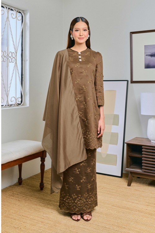 Indah In Cengkih (Dark Brown)