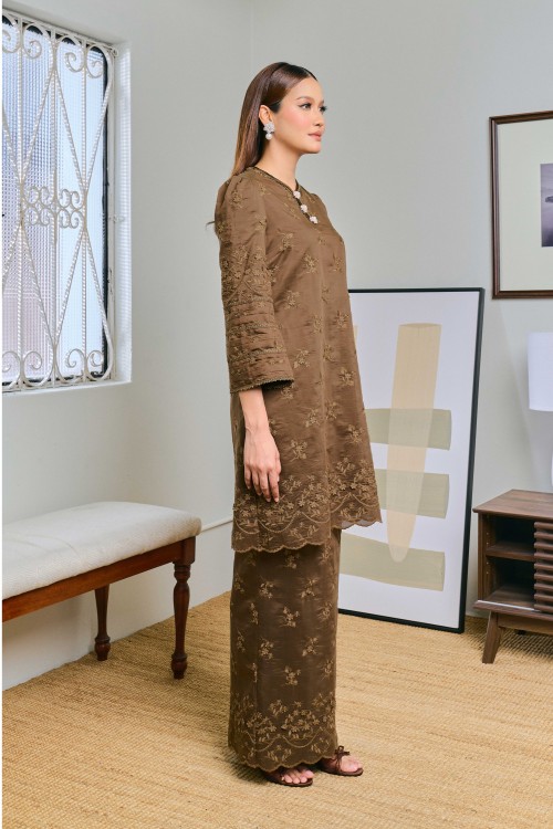 Indah In Cengkih (Dark Brown)