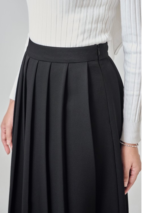 Thalia Skirt In Black