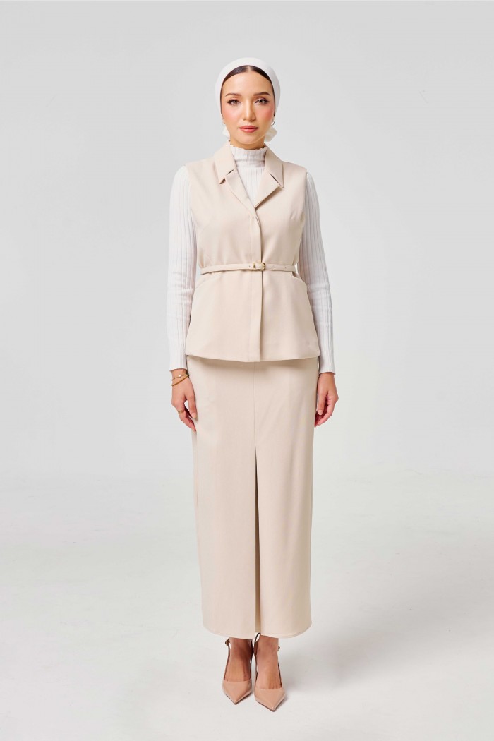 Vera Set In Porcelain