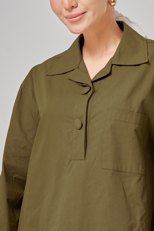 Caline Oversized Top In Olive Green