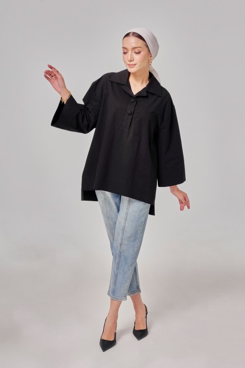 Caline Oversized Top In Black
