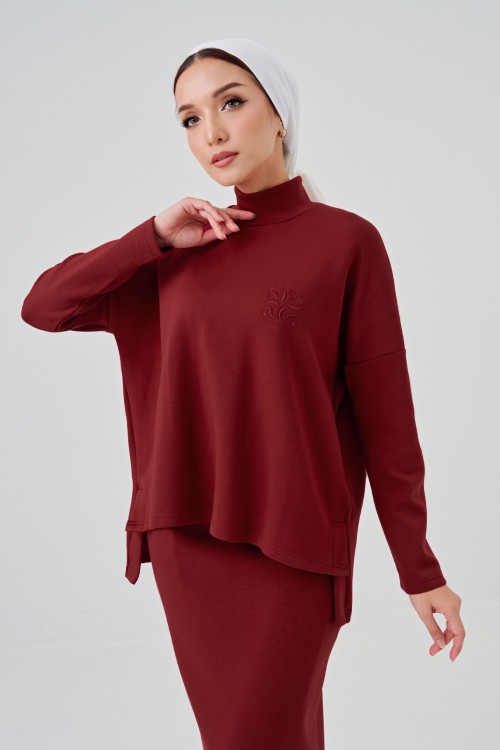 Lalisa In Maroon