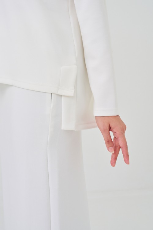 Lalisa In Off White