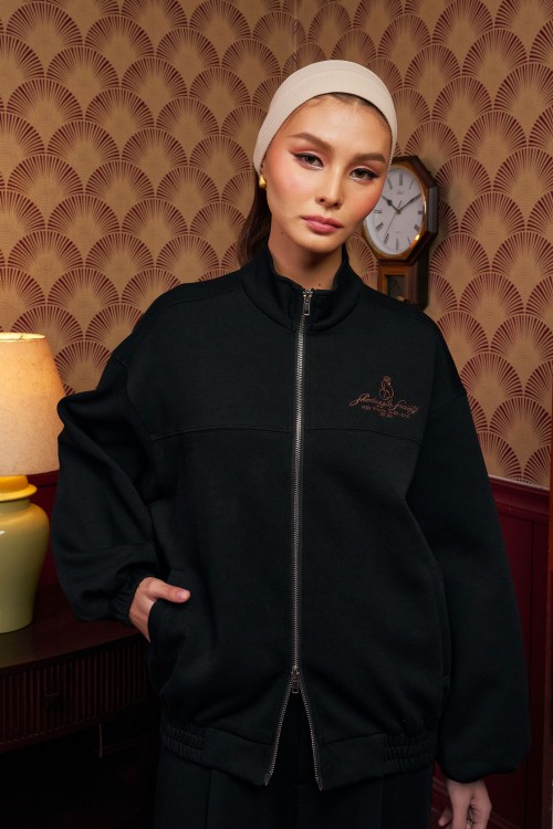 Deseree Set In Black