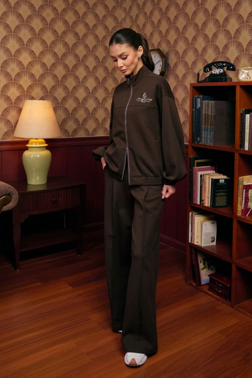 Deseree Set In Dark Brown