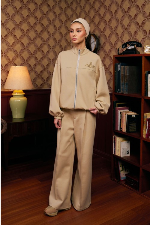 Deseree Set In Tan Brown