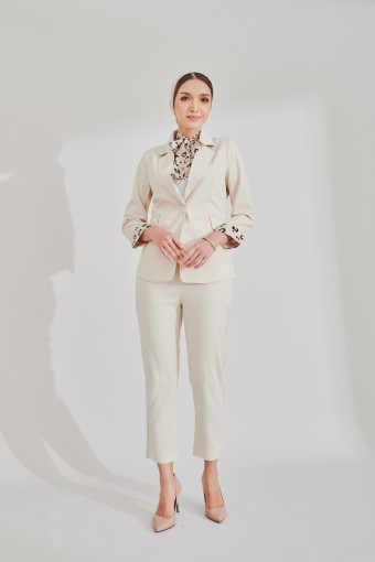 Leya Suit In Ivory